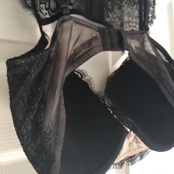 Victoria’s Secret ‘Very Sexy’ Push Up Bra - Picture 6 of 8